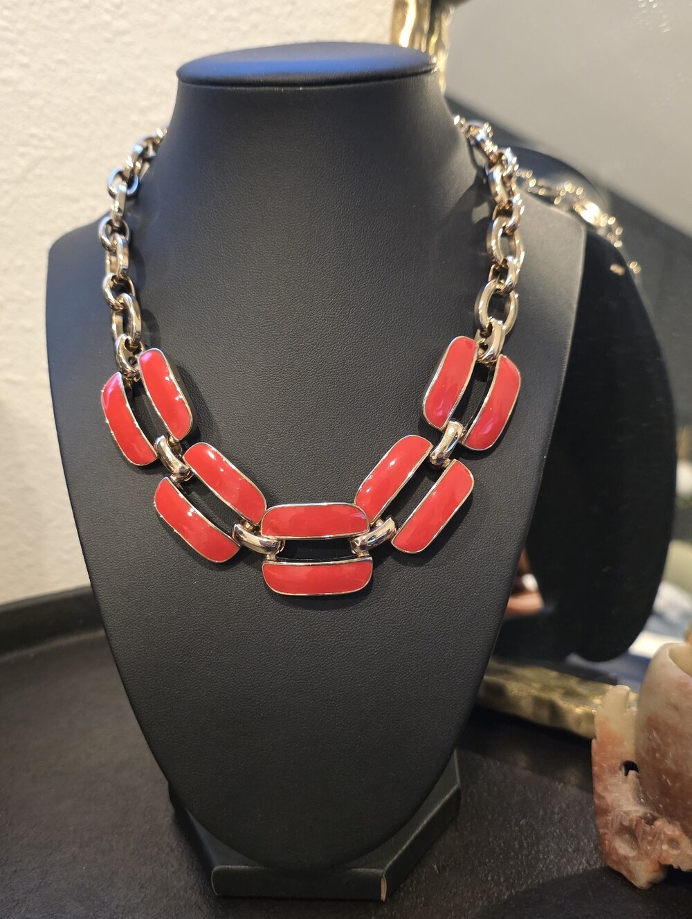 Vintage-Style Chunky Gold-Tone & Coral Enamel Statement Necklace